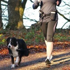 Correa Con Cinturón Manos Libres Trixie Para Perros -Mascota Tienda 34082 hands free joggingleine hs 02 1