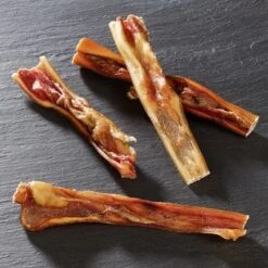 Rocco Naturals Cuero Cabelludo De Buey Para Perros 9 Rocco Naturals Cuero Cabelludo De Buey Para Perros -Mascota Tienda rocco beef scalp 2 web 7